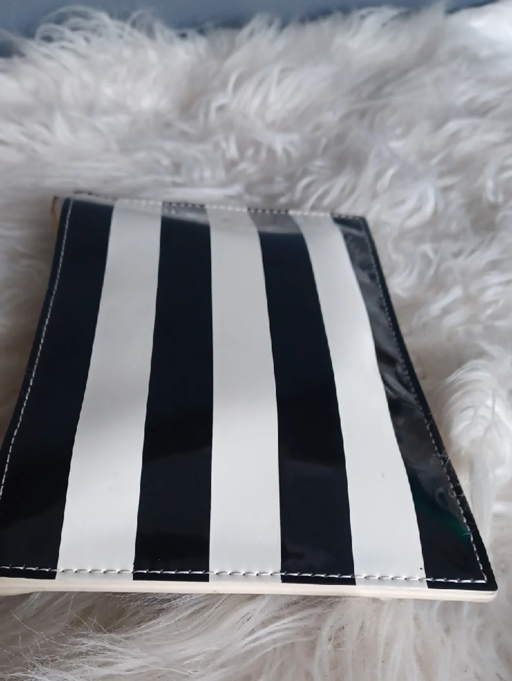 Kate Spade Pouch